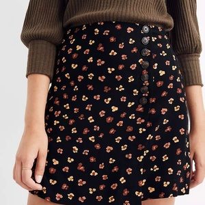 Side-Button A-Line Mini Skirt in Feline Floral (NWT)